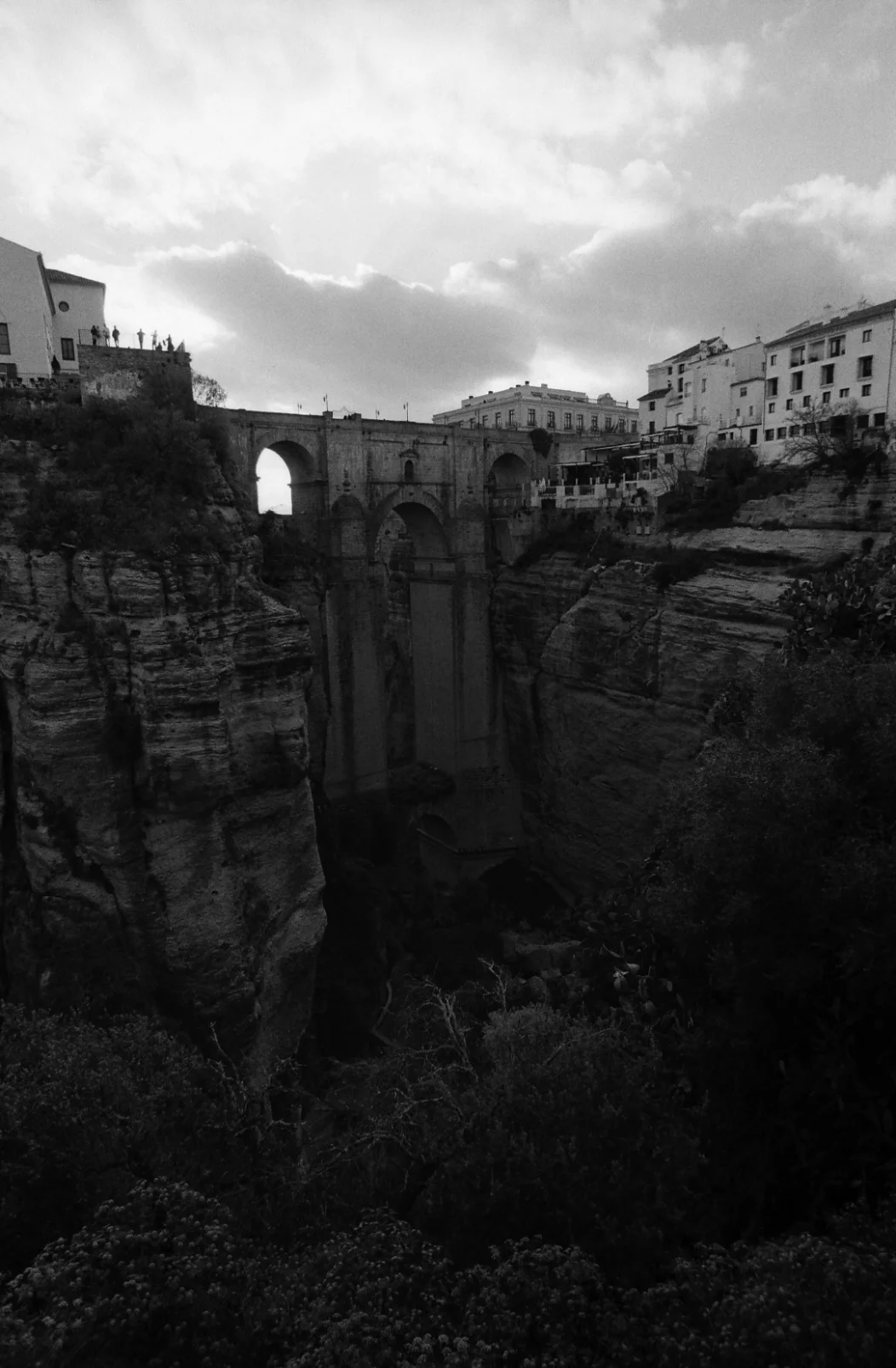 bridgeofronda1.jpg