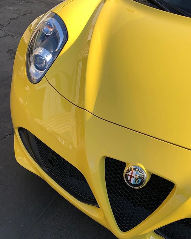 Alfa Romeo 4C Spider all wrapped up with a full front clear bra install. Car will be back soon to have the rest of the vehicle protected!
_______________________________________________________________
#alfaromeo #alfa #alfisti #ferrari #alfaromeogiu