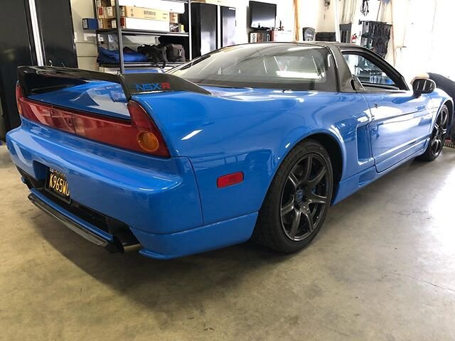 Front end clear bra for this well kept NSX-R that came down all the way from Palm Springs area. Time to put a stop to rock chips and debris hitting the paint.
_______________________________________________________________
#nsx #honda #acura #jdm #ac