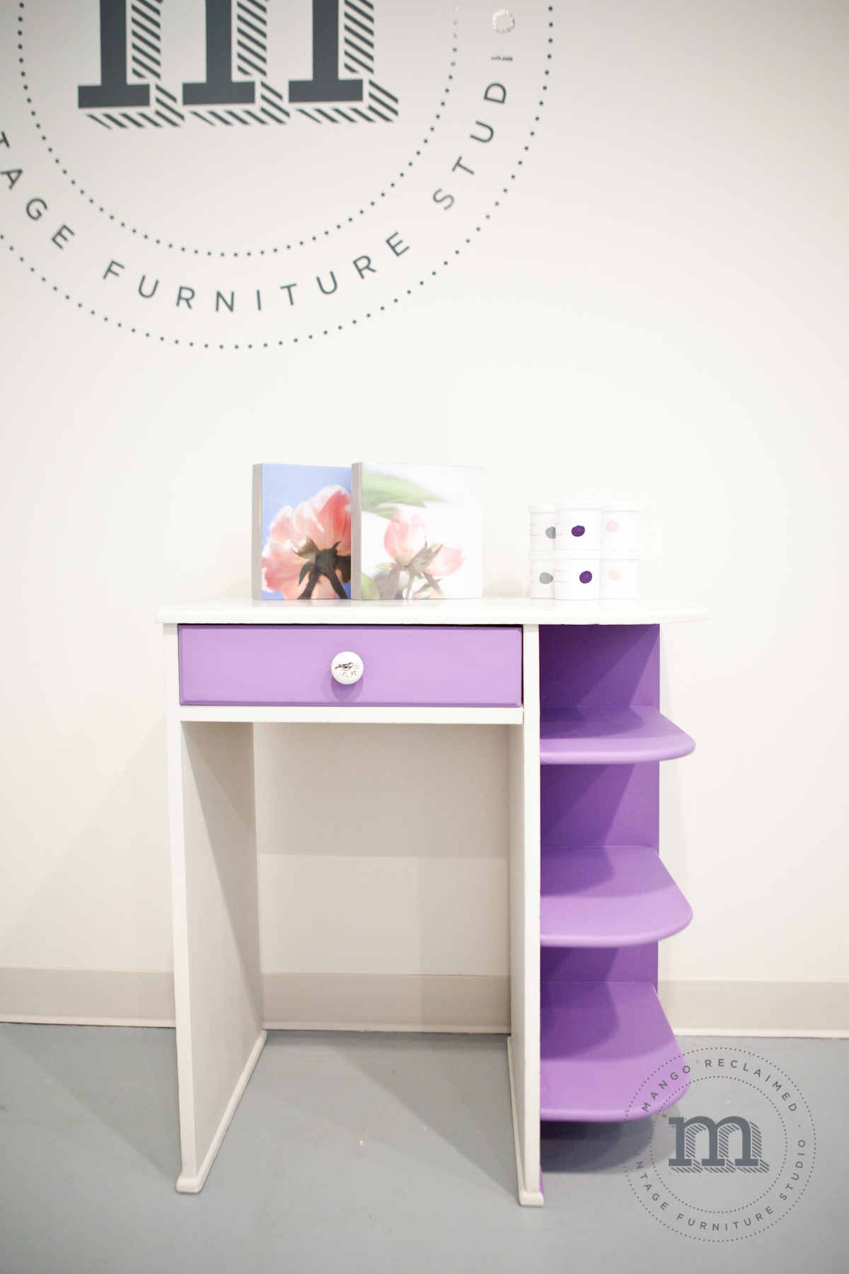 desk for little girl