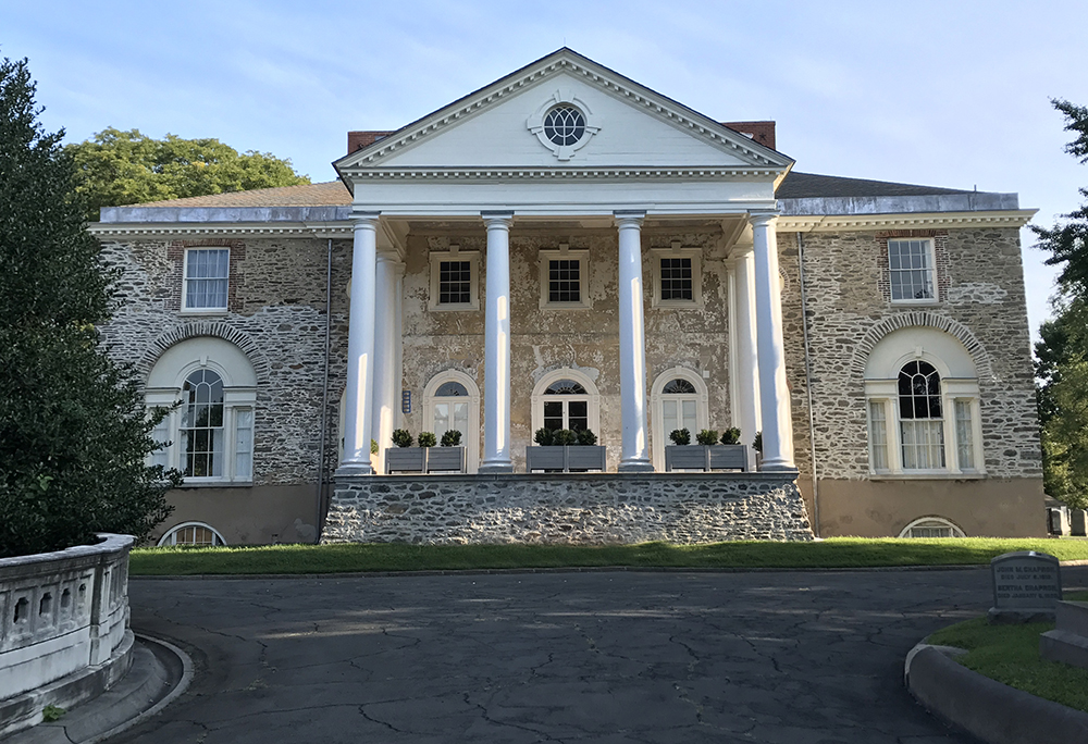 Mansion_Image_South.jpg