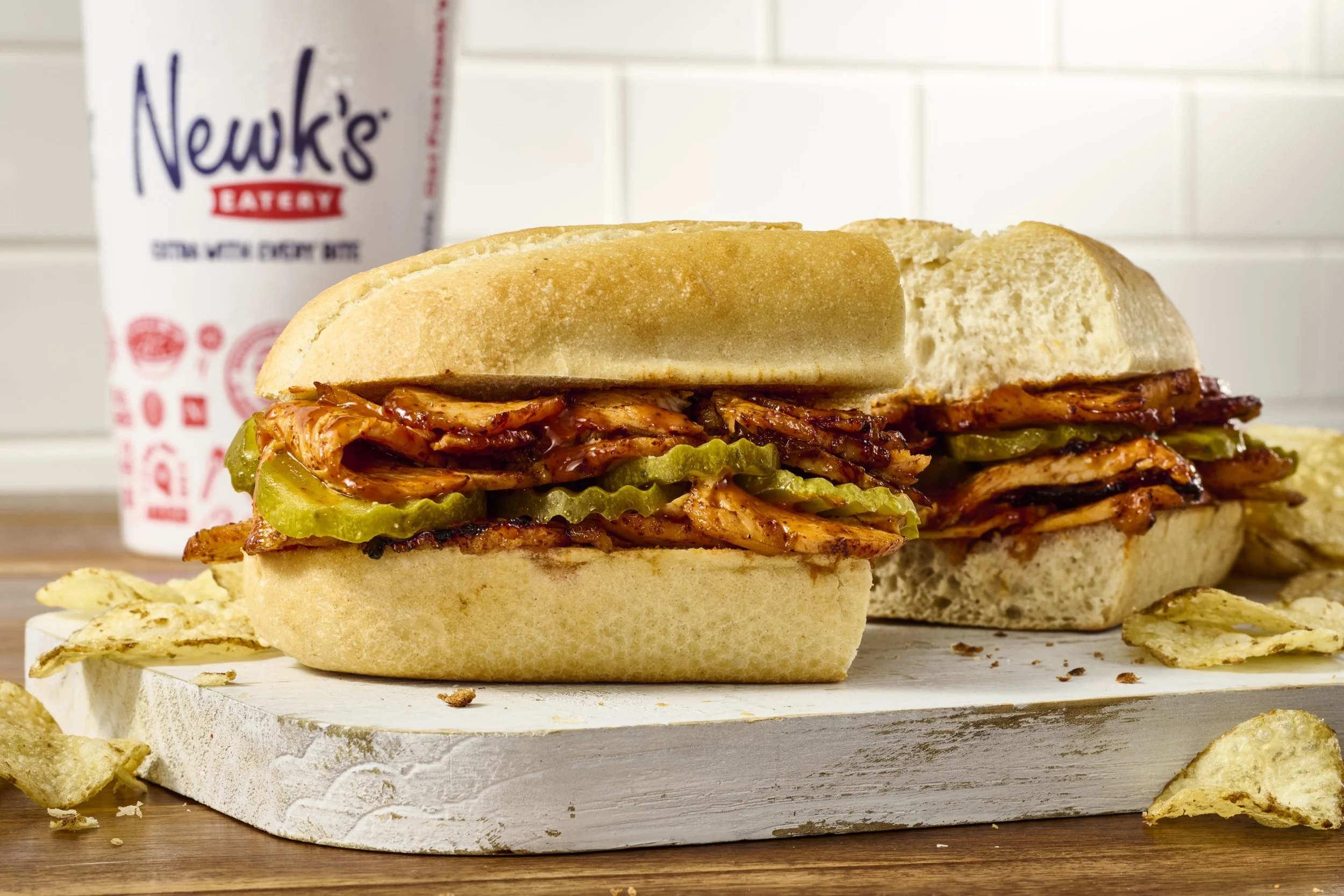 Newks_Hot Chicken Sandwich_28854.jpg
