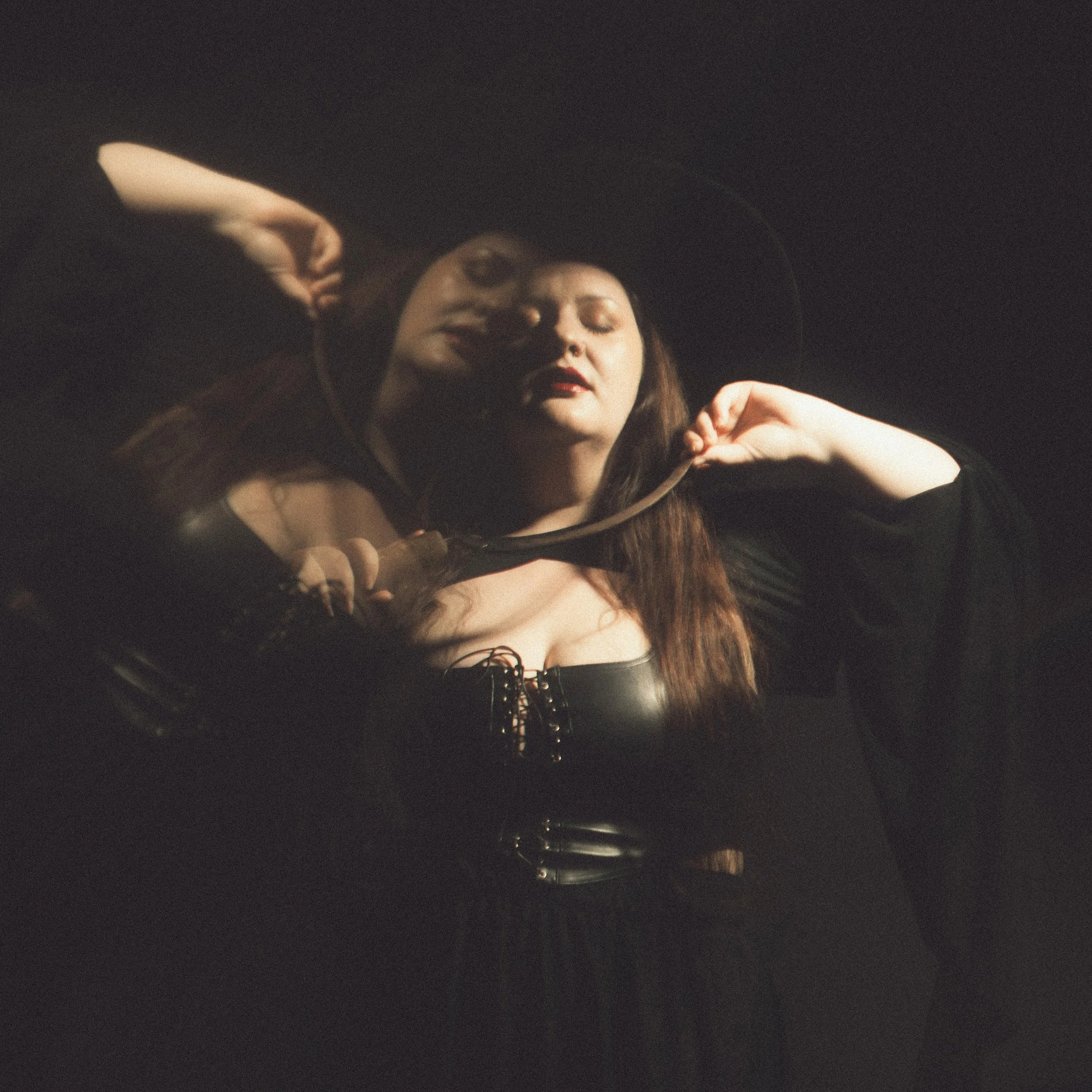 New single ‘Howling at the Moon’