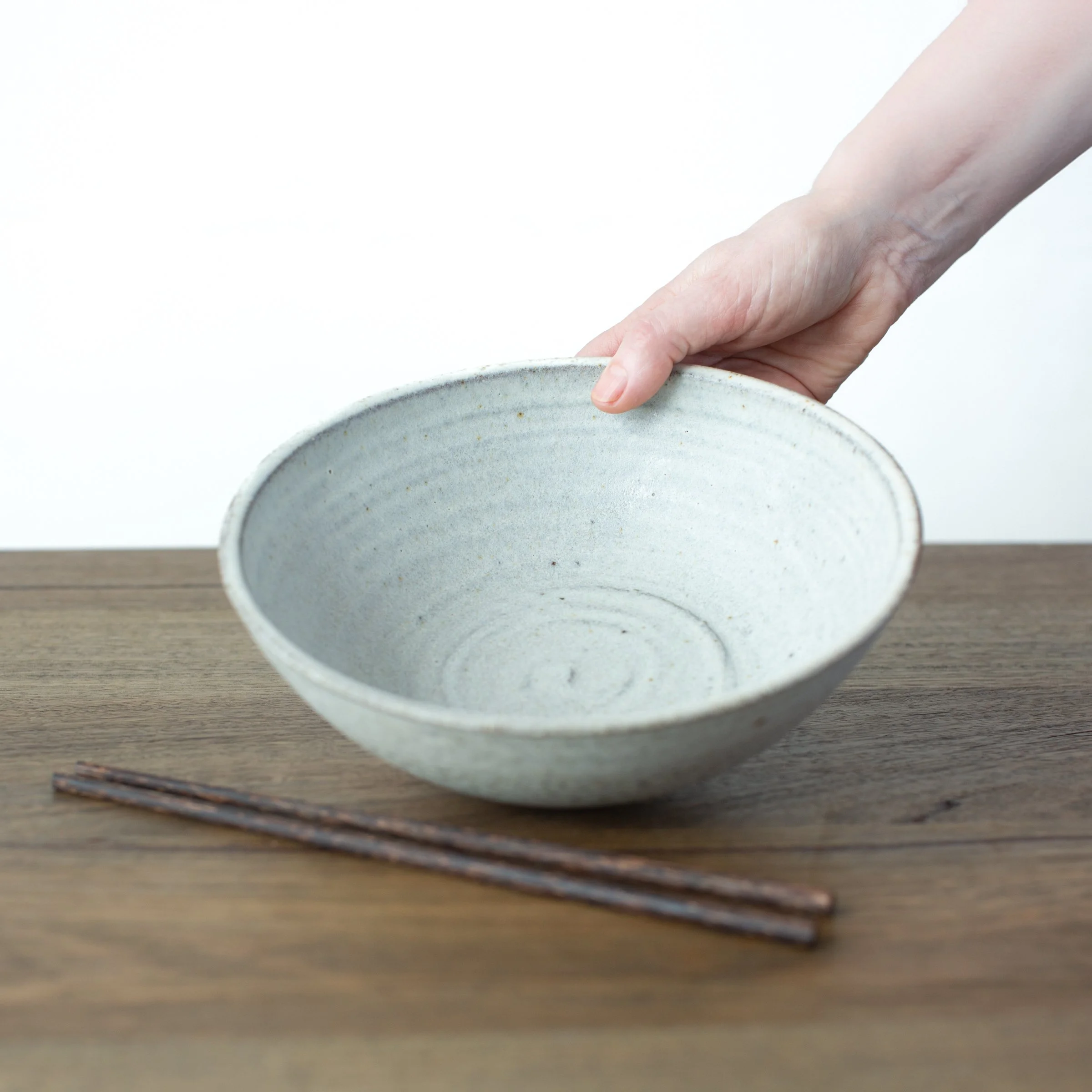 Cream large bowl 1.jpg