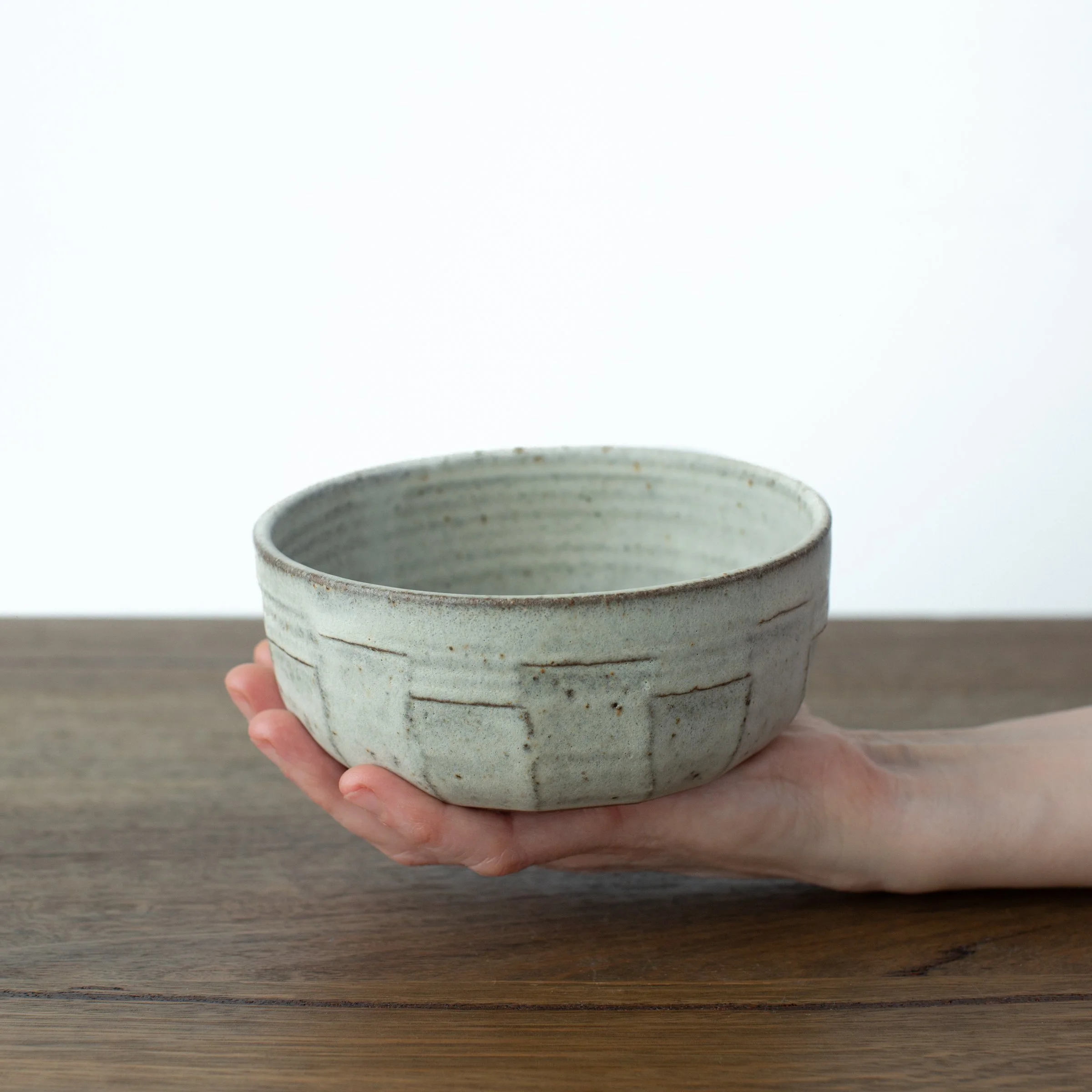 Cream faceted bowl 1.jpg