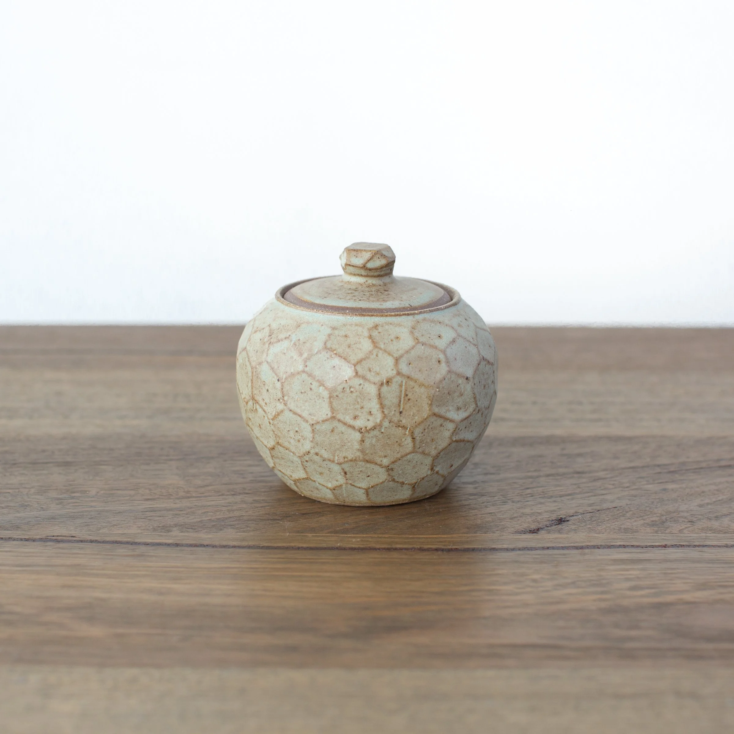 Green jar 1.jpg