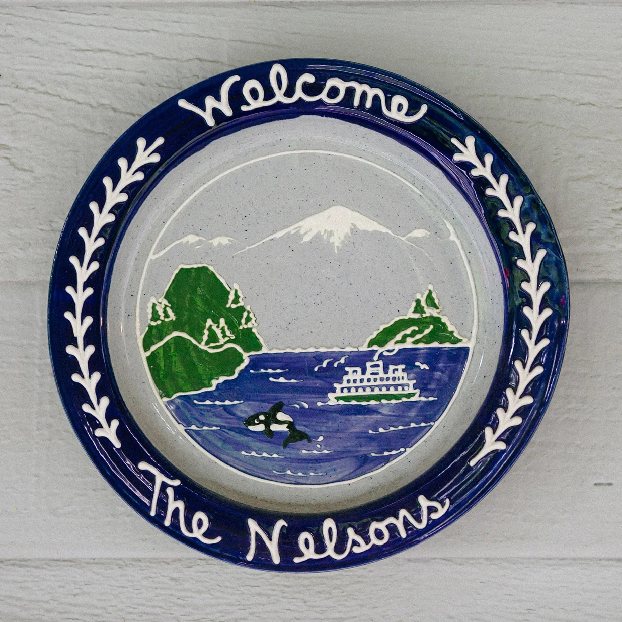 DIRECTIONS TO BAYSIDE COTTAGES Find us on the East side of Orcas Island and in Eastsound Village.