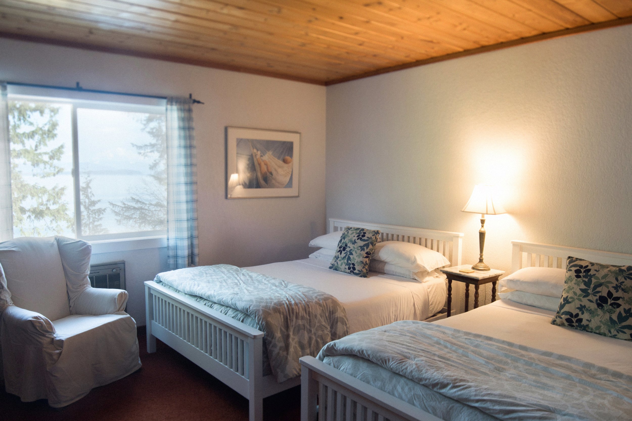 190329-Beach-House-Bedroom-2-0001-EX.jpg