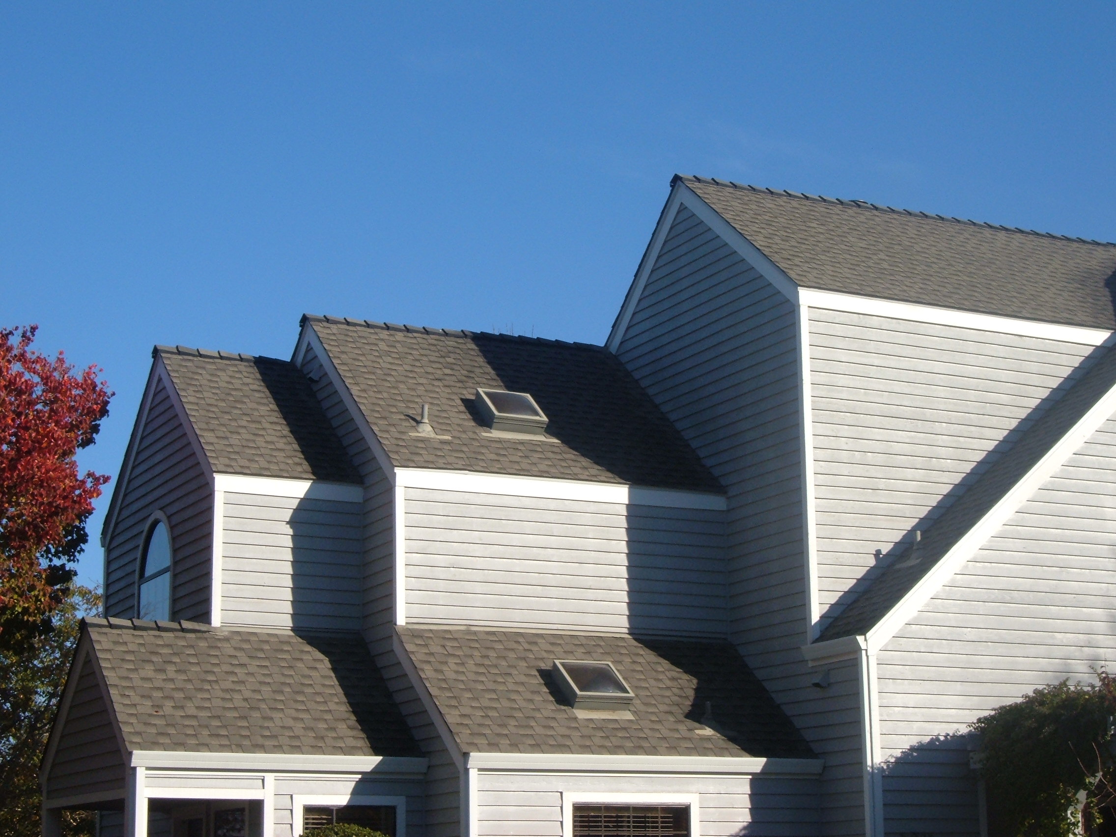 Completed Composition Shingle Roof Project by Ved's Roofing of Yuba City, CA.