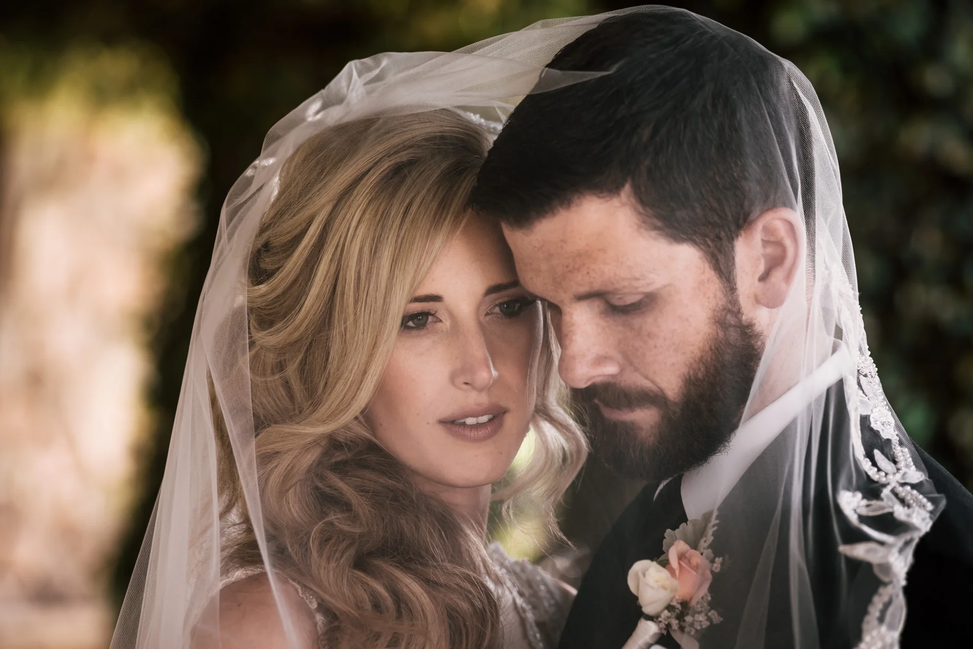 romantic wedding photography at the Twin Oaks Golf Course in San Marcos, San Diegos premier wedding venue