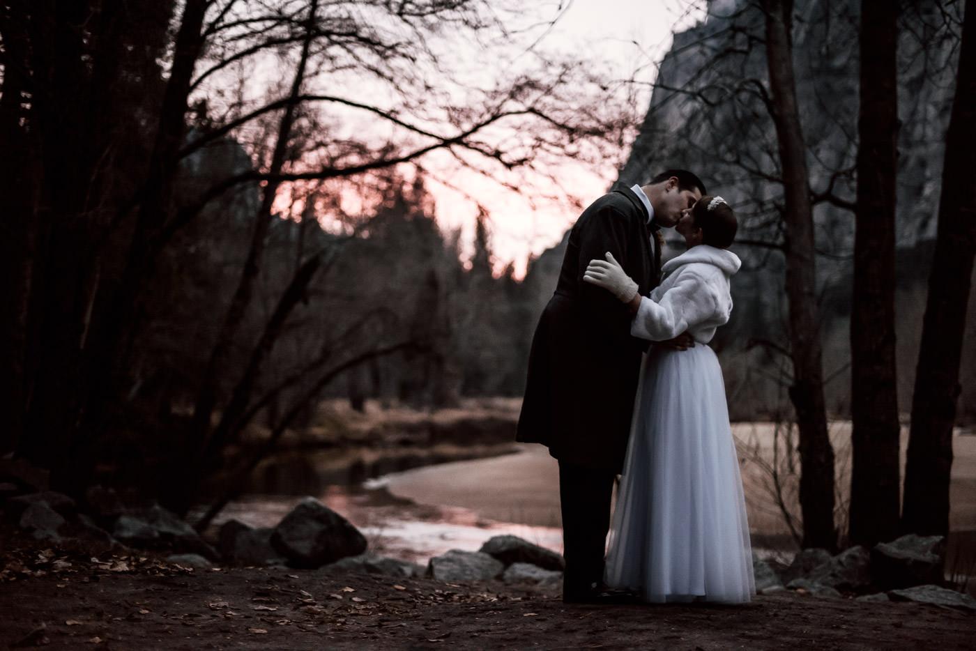 sunset kiss in yosemite