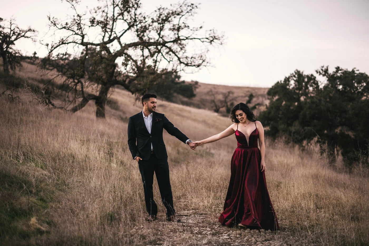 Stylish formal has a ridiculously romantic enagement session in Malibu California.