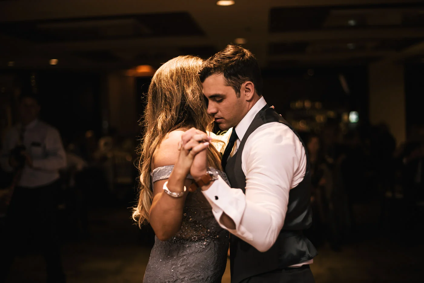 Mother and sun dance at the Alta Vista Country Club.