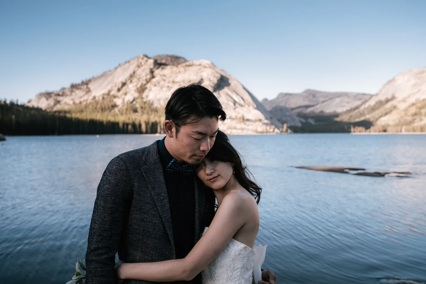 tenaya-lake-elopement-yosemite-12.jpg
