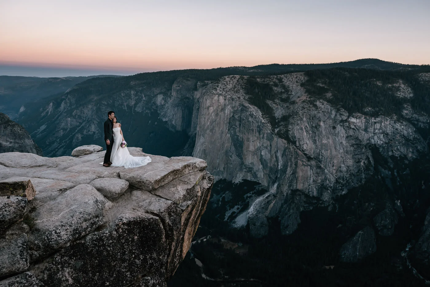 Adventurous national park elopement photography sessions.
