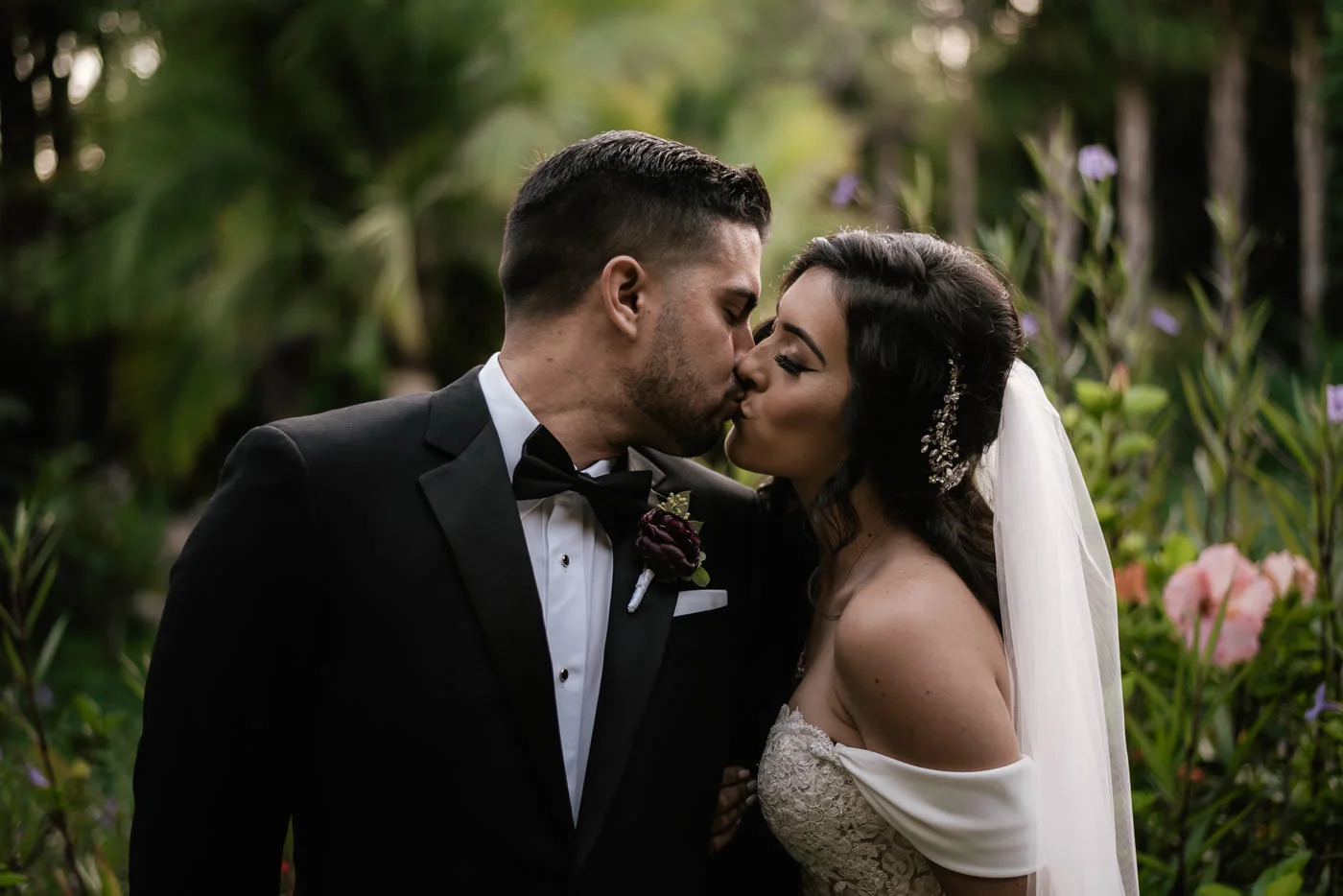 eden-gardens-wedding-photographer-romantic-75.jpg