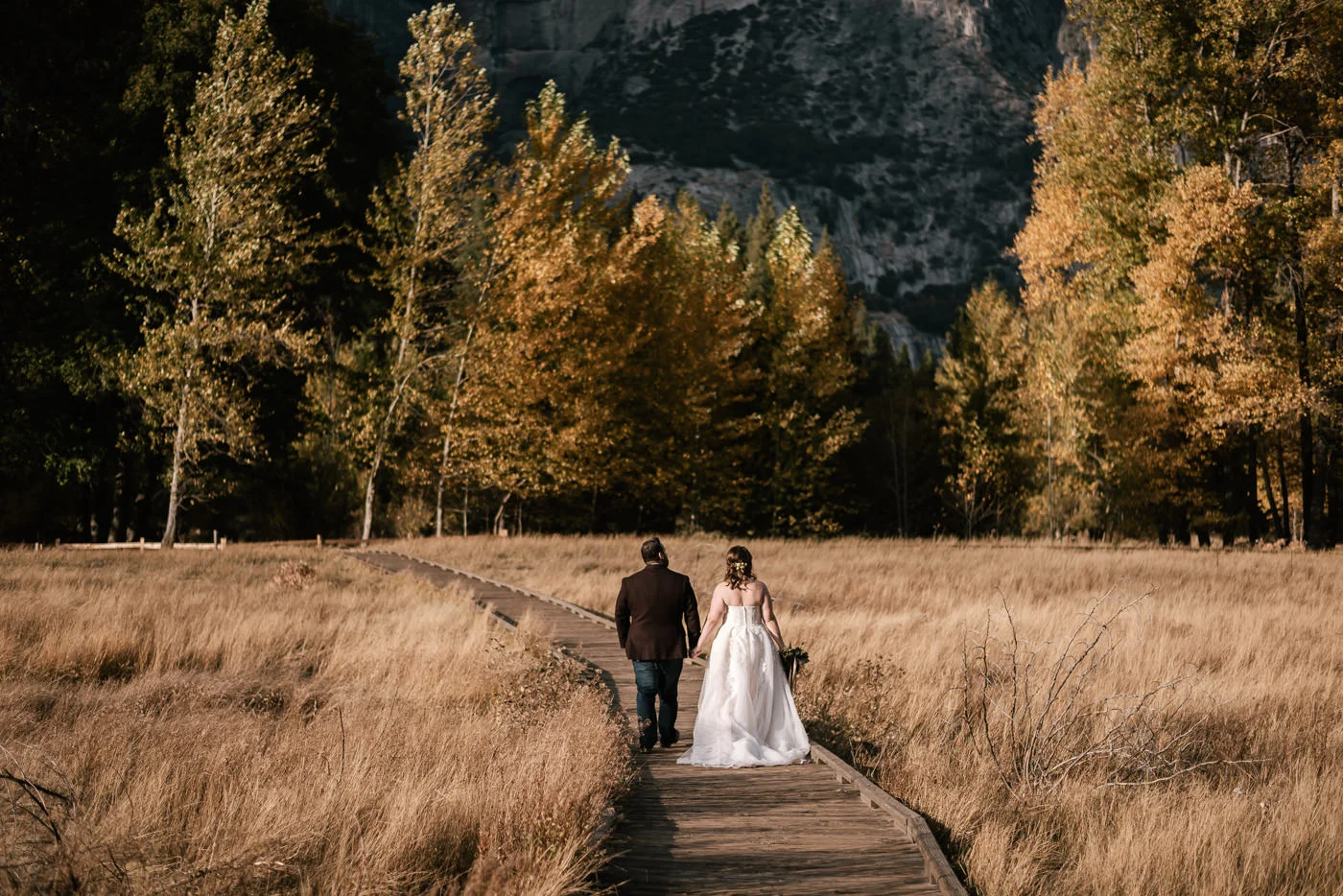 yosemite-meadow-wedding-photos-sunset-1.jpg