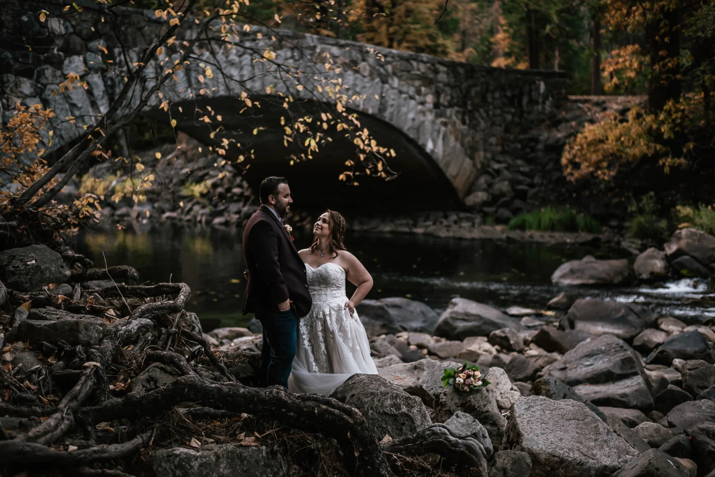 pohono-bridge-elopement-photos-yosemite-9.jpg