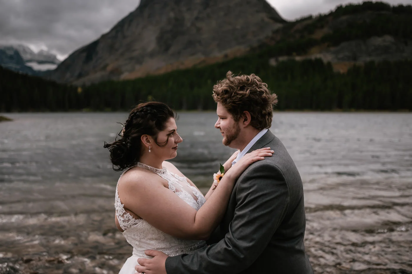 many-glacier-elopement-glacier-national-park-25.jpg