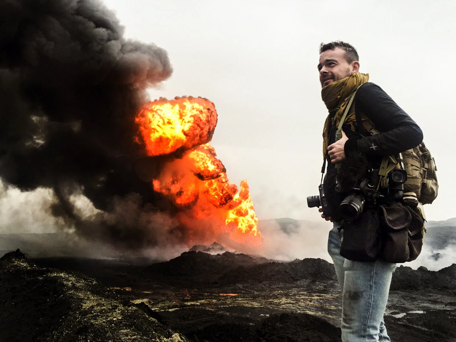 rasmus-flindt-pedersen-burning-oil-field-iraq.jpg