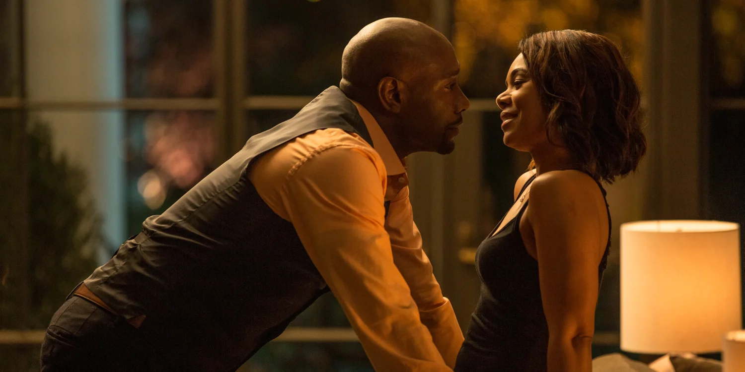 Morris-Chestnut-and-Regina-Hall-in-When-the-Bough-Breaks.jpg