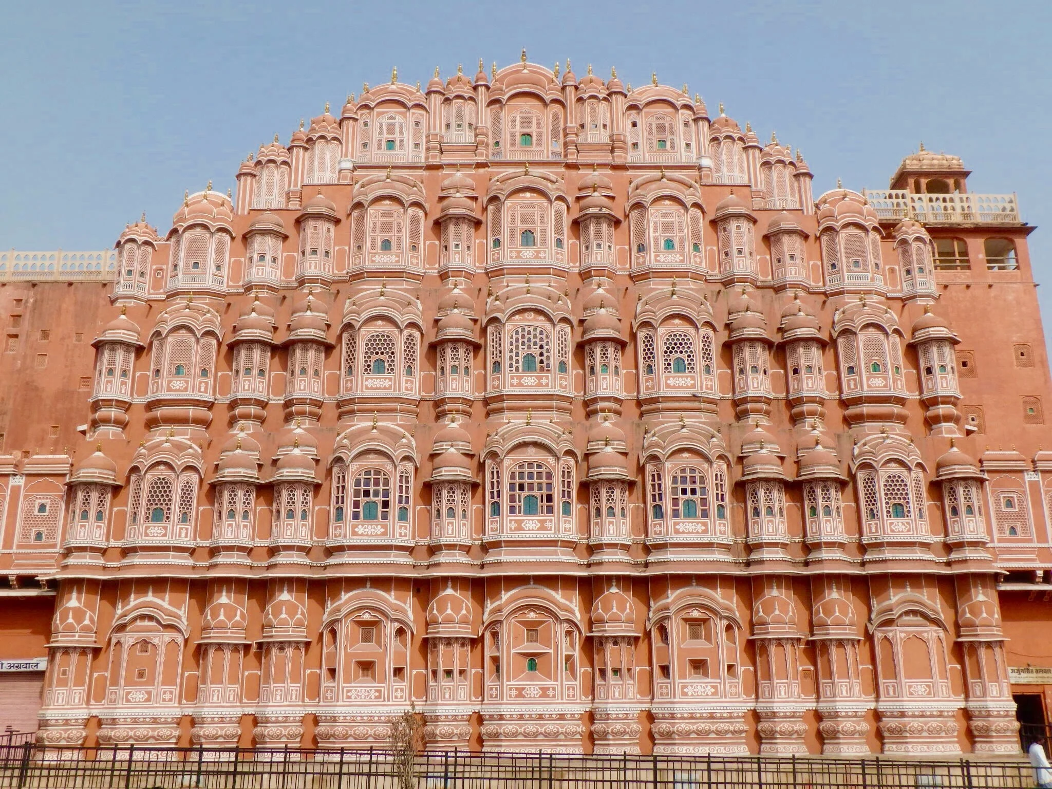 India's "Pink City" of Jaipur still holds a palace as one example of adornment and extravagance.