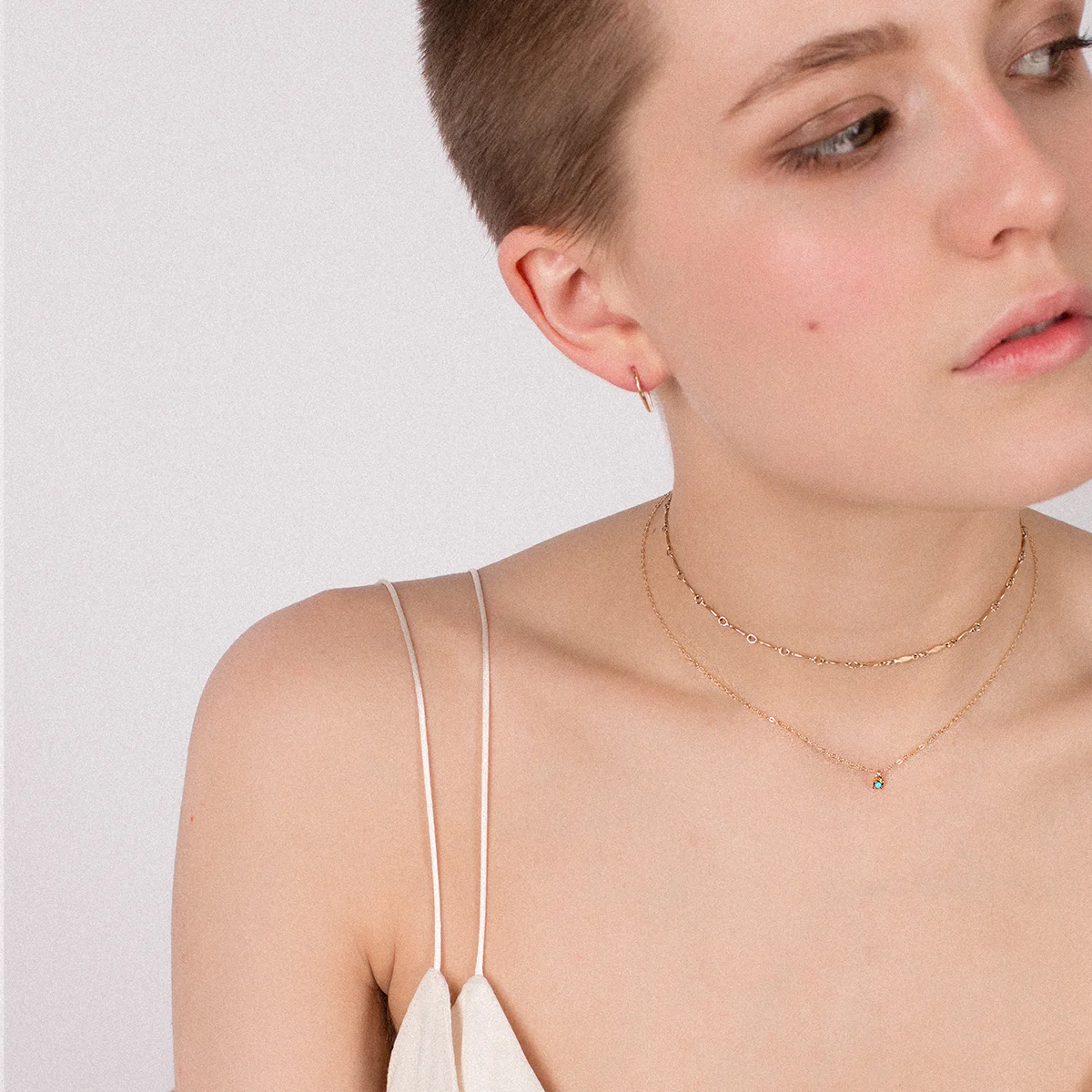 merewif-june-choker-wearing.jpg