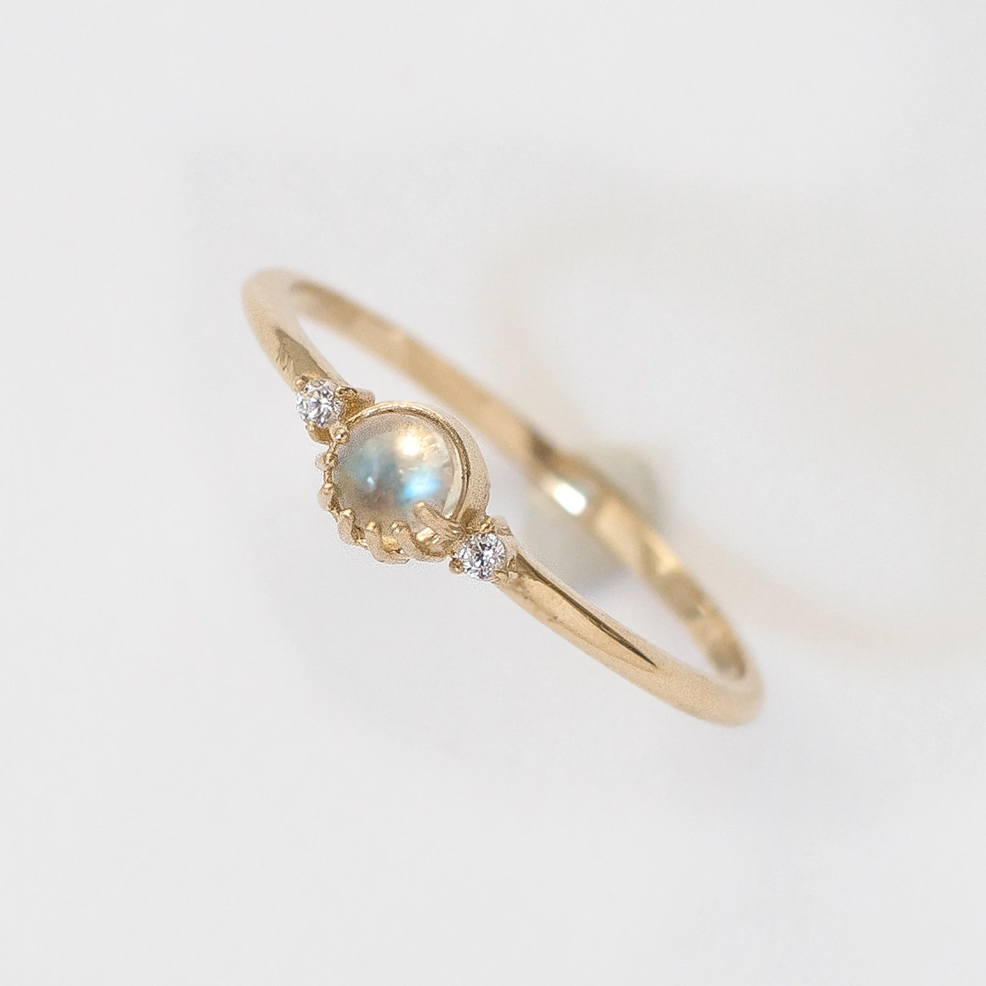 merewif-joyful-eyes-ring-gold-rainbow-moonstone-2.jpg
