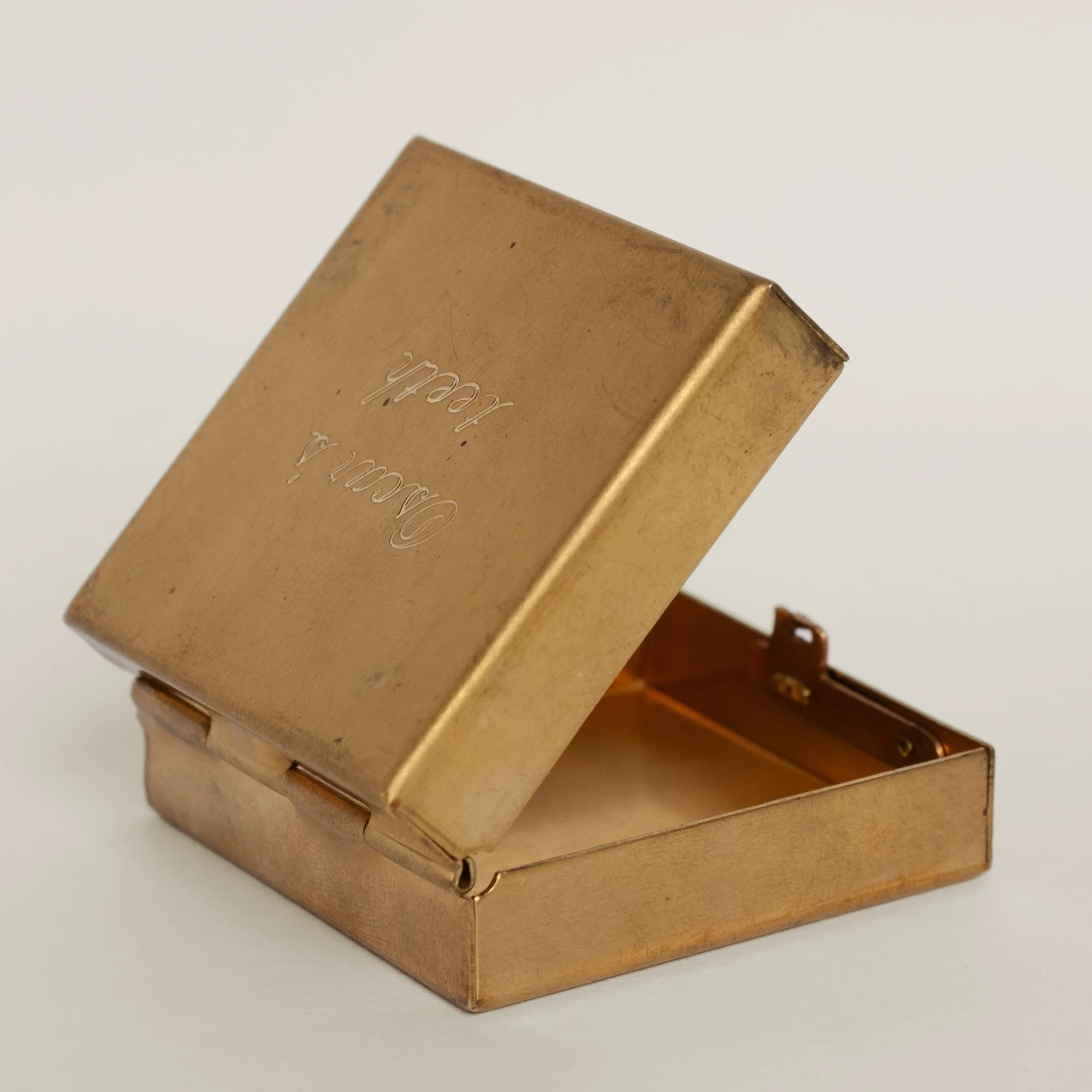 merewif-souvenir-box.jpg
