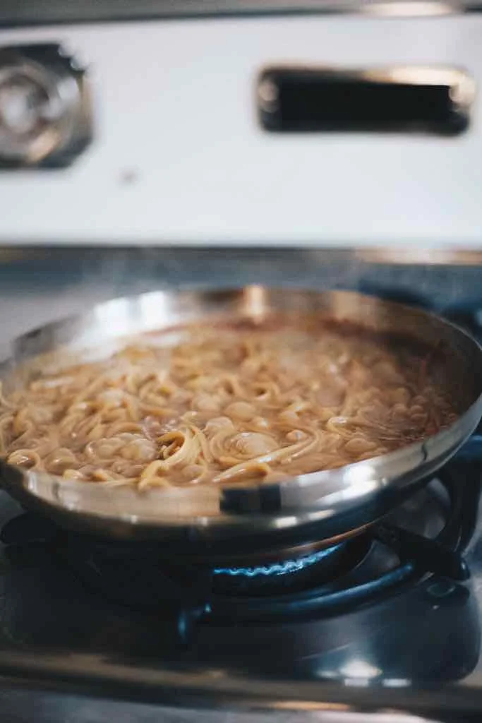 one-pan-peanut-butter-pasta-noodles-5.jpg