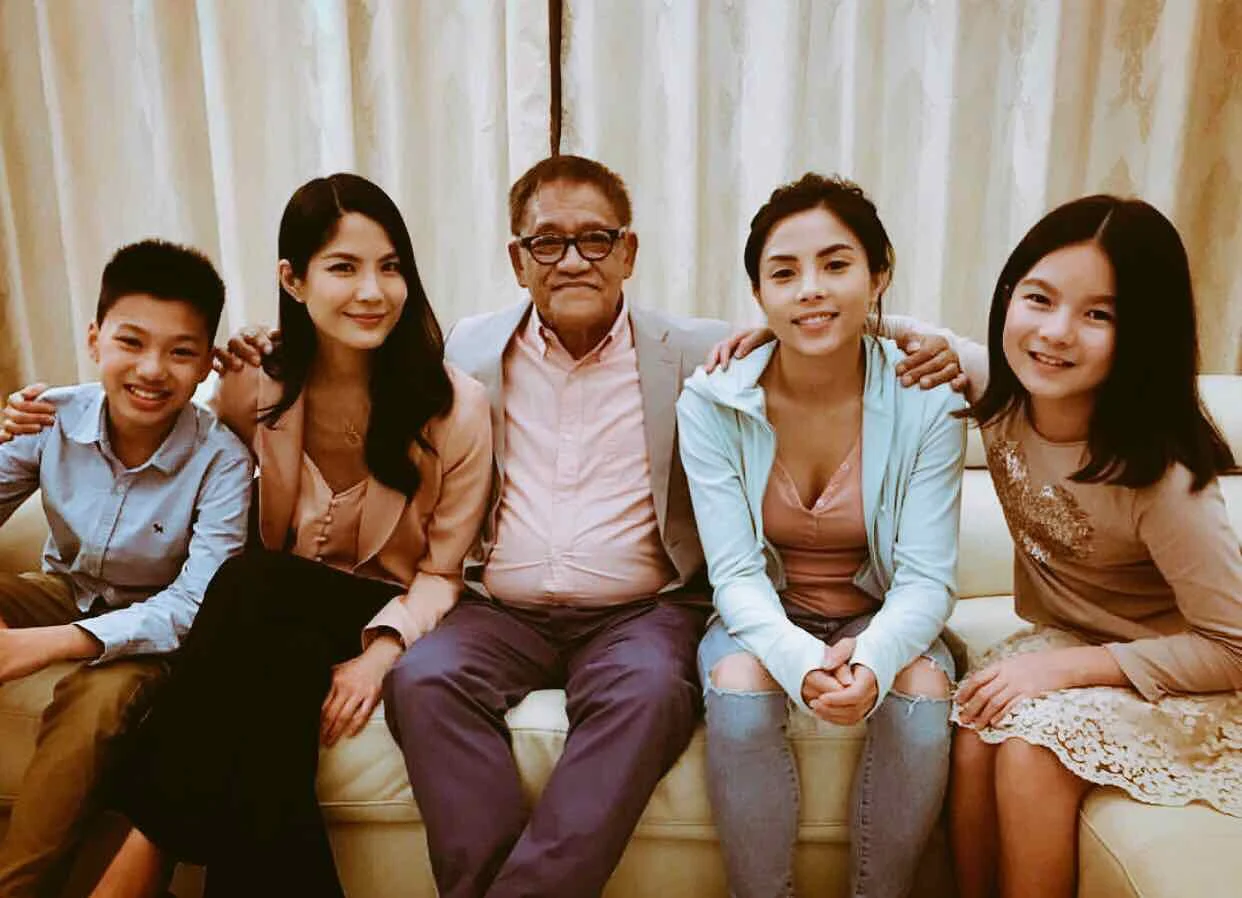 Go-Back-to-China-cast.jpg