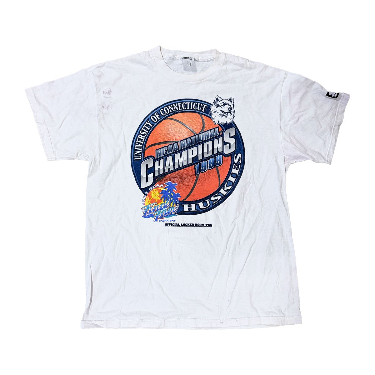 UCONN_VINTAGE_#ATHLETICUNION.jpg
