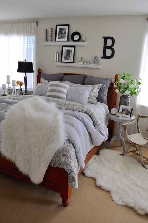 Restyling 1 comforter bed set 10 different ways!