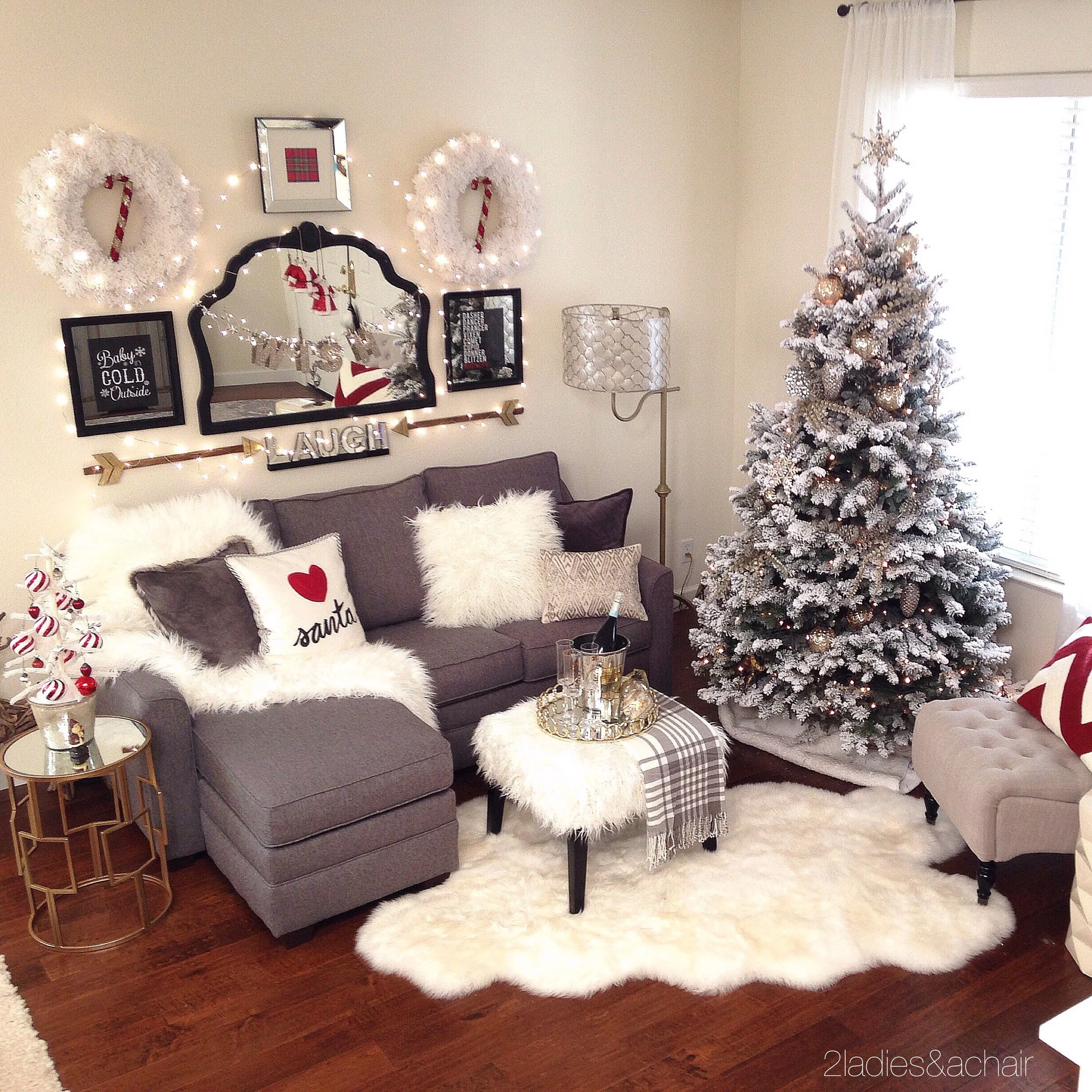 christmas throw pillows.JPG