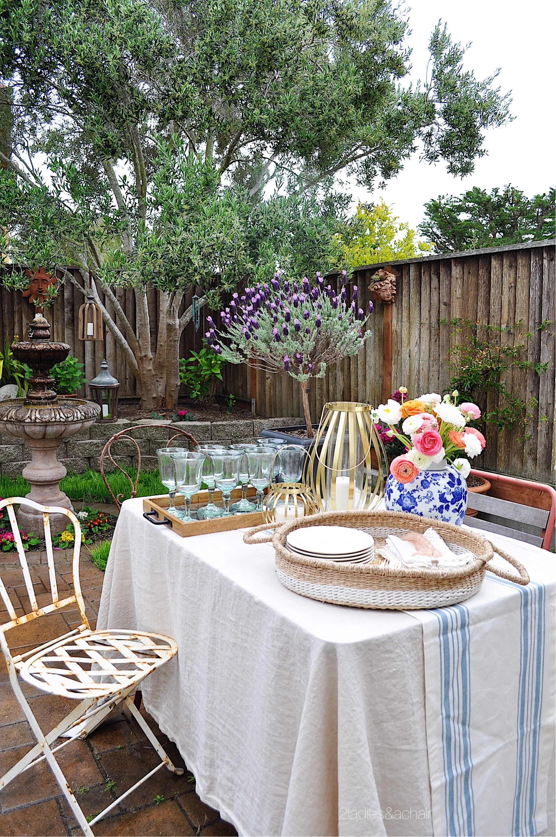 Easy Outdoor Entertaining