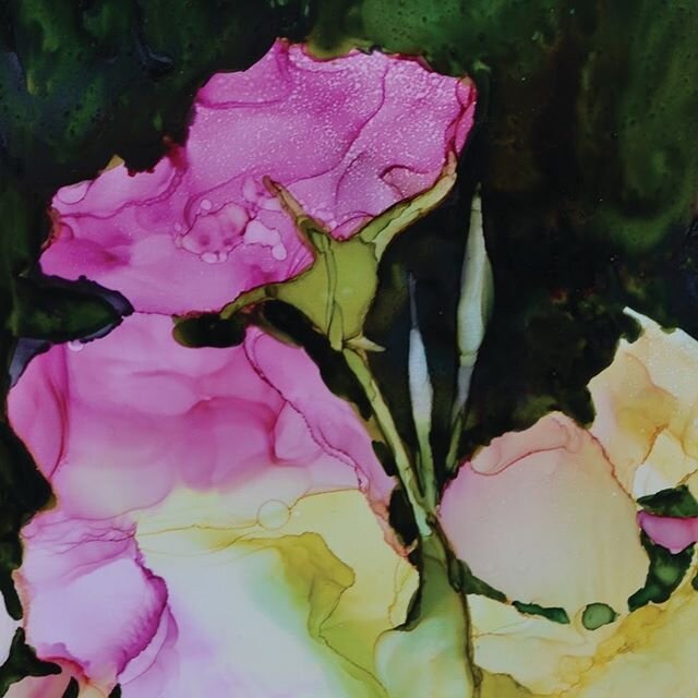 Detail of &ldquo;A Touch of Pink,&rdquo; a 10 x 5w&rdquo; painting by Mary Wojciechowski in alcohol ink. Stunning. Serendipitous. Cheerful. Just what&rsquo;s needed these days. Yours for $450 by calling 508-247-9469.
#artcollector #alcoholink #galler