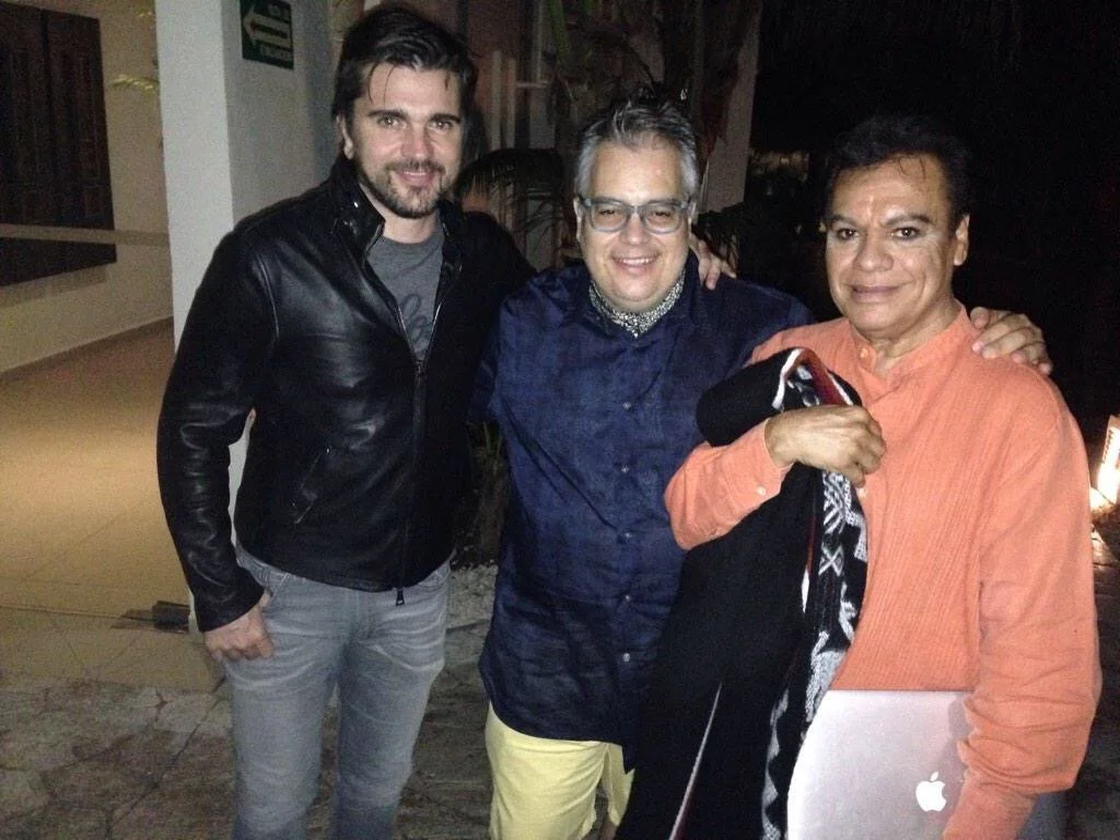 Juanes-Juan Gabriel-Farias.jpg
