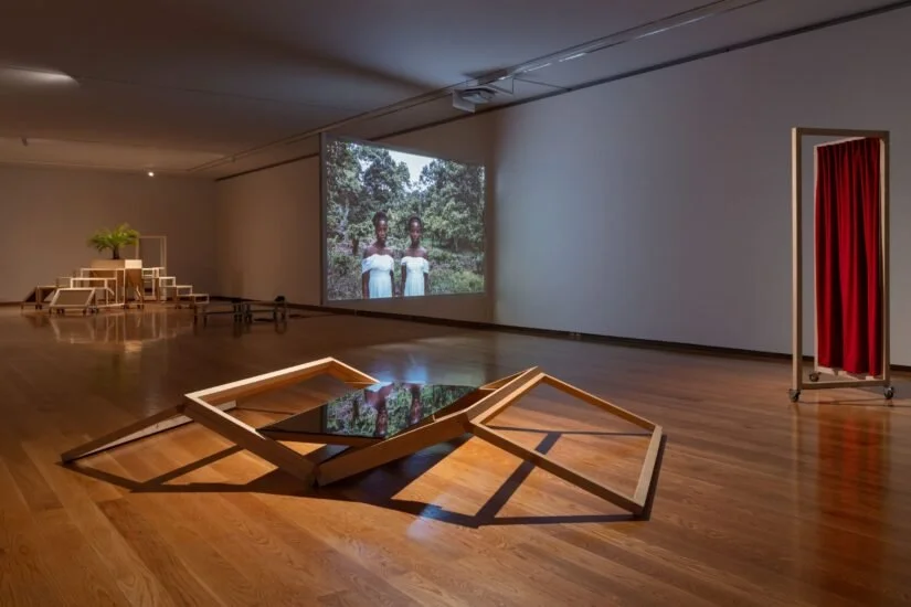 Installation-view-Monica-de-Miranda-Depth-of-Field-Galerias-Municipal-do-Porto-2025-courtesy-of-the-artist-1-scaled-e1764166578487.jpg