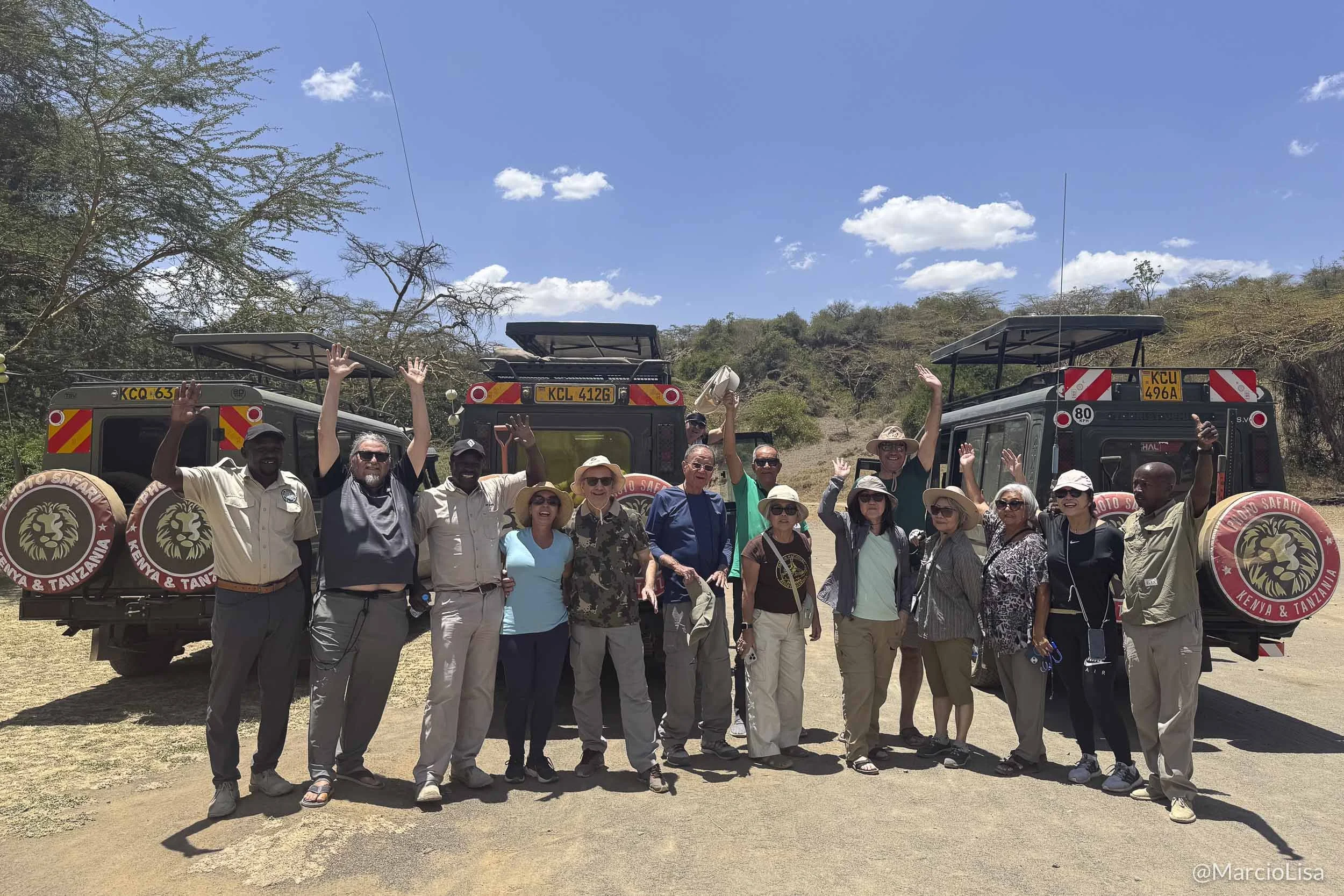 Grupo durante Safari na Tanzânia e Quênia.jpg