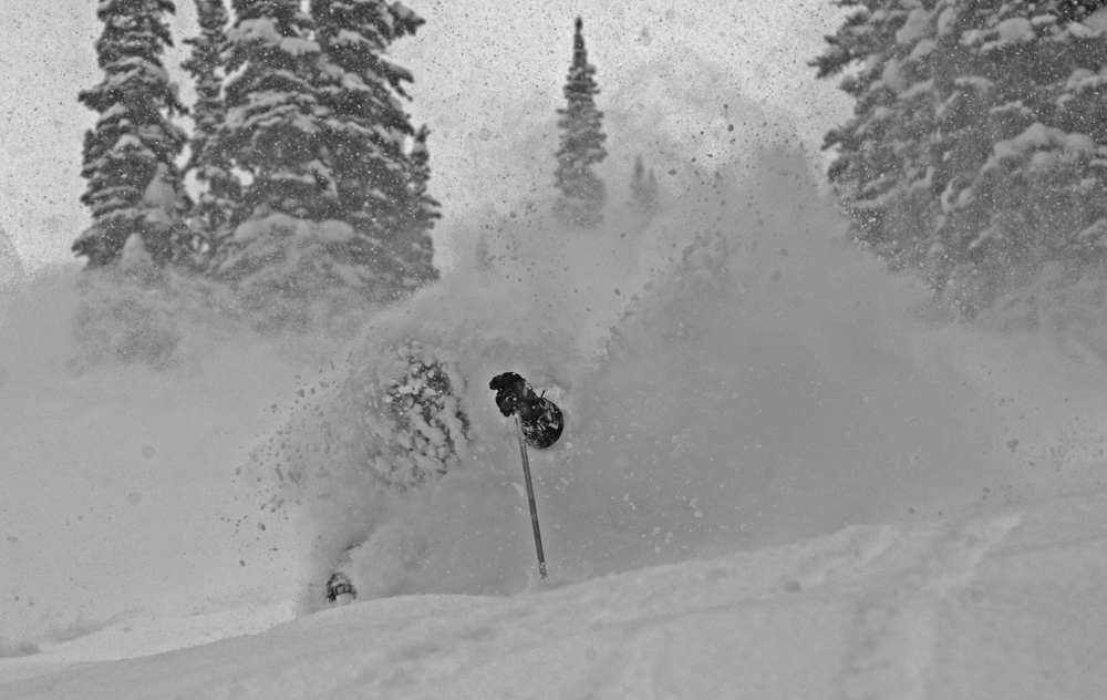 Double overhead powder skiing