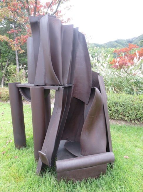 "Temple" (1990), by Anthony Caro.