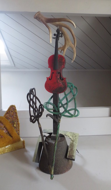 E Flat (1986), by Robert Hudson. Mixed media. Mezzanine of Residence Gallery.
