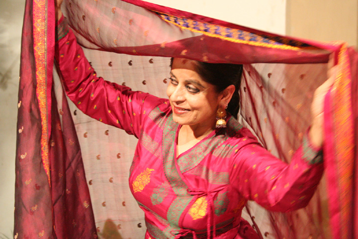 Pakistani dancer Nahid Siddiqui in "Unveiled Views." Source: diasporafilmfest.com