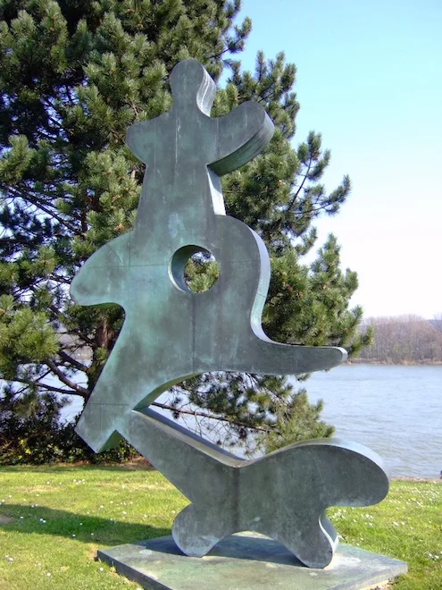 "Bewegtes Tanzgeschmeide" (1960-70), by Jean (Hans) Arp. Arp Museum Bahnhof Rolandseck, Remagen, Germany. Source: https://commons.wikimedia.org/