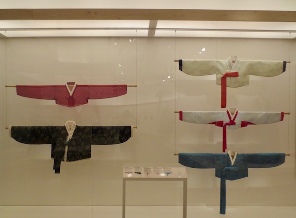Reconstruction of women's jackets (jeogori ) from Joseon Dynasty (1392-1897).