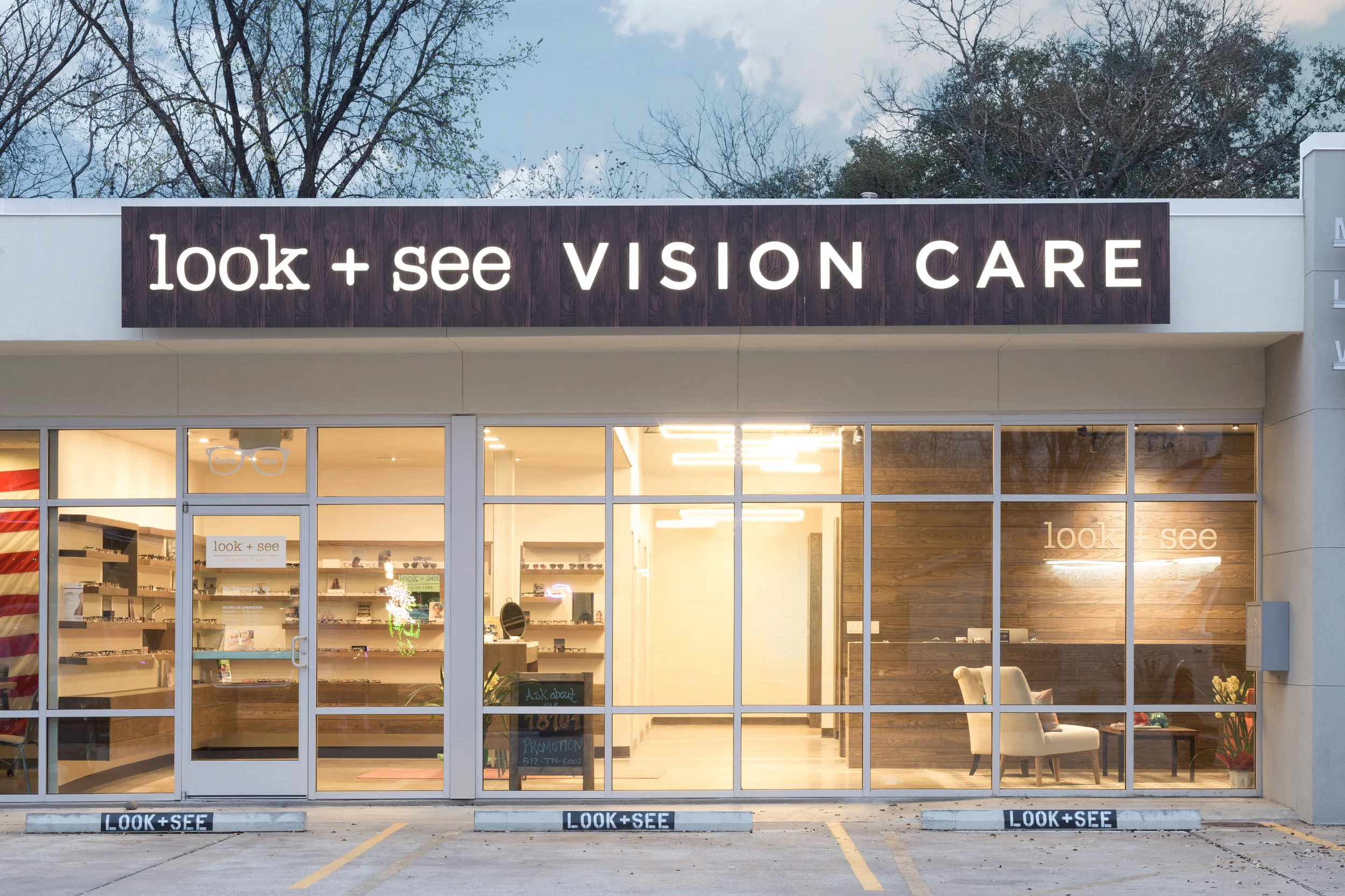 2015_0430 Matt Fajkus Architecture MF Look See Vision Care Optometry 21.jpg