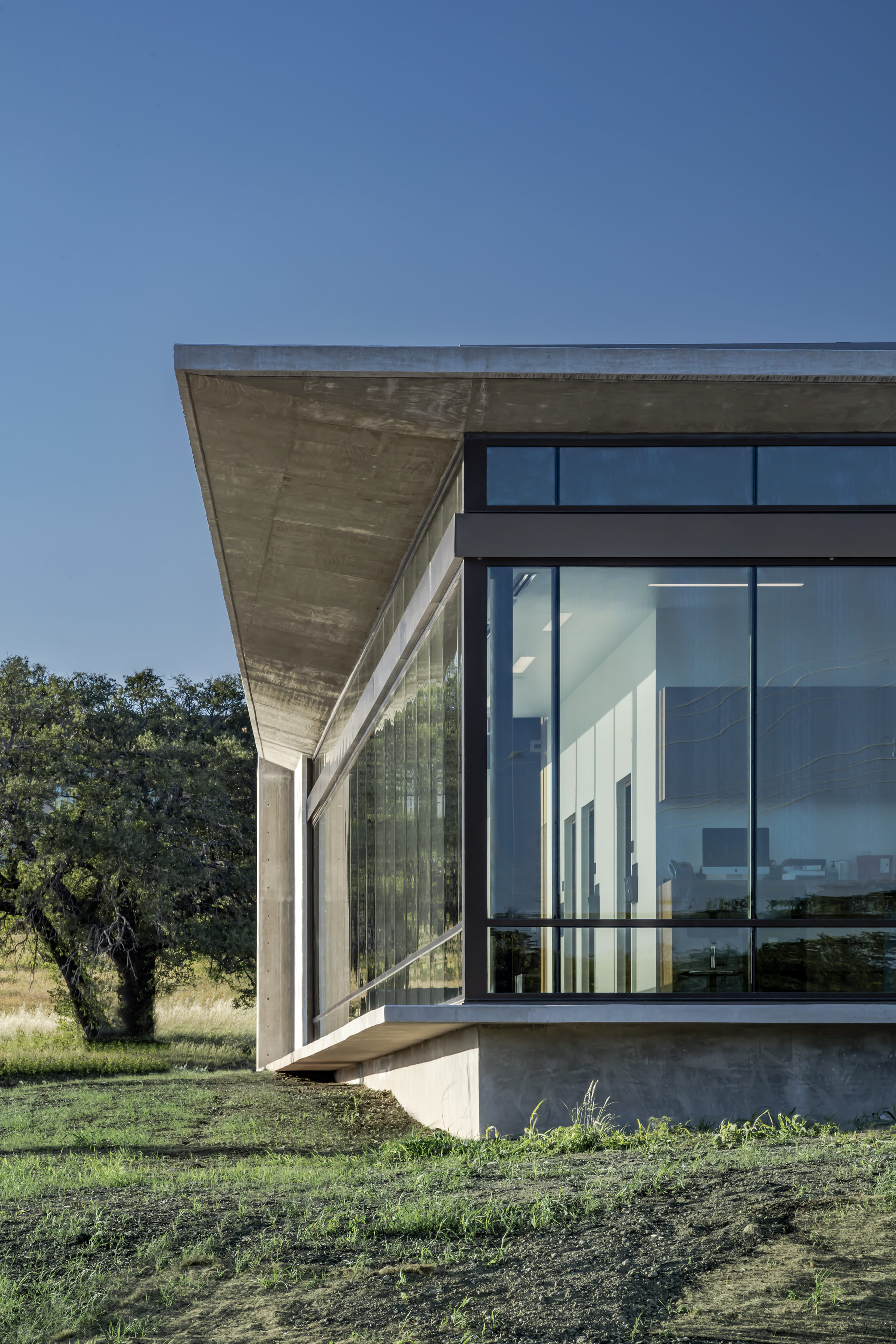 17 Westlake Dermatology Marble Falls by Matt Fajkus Architecture_exterior photo by Charles Davis Smith.jpg