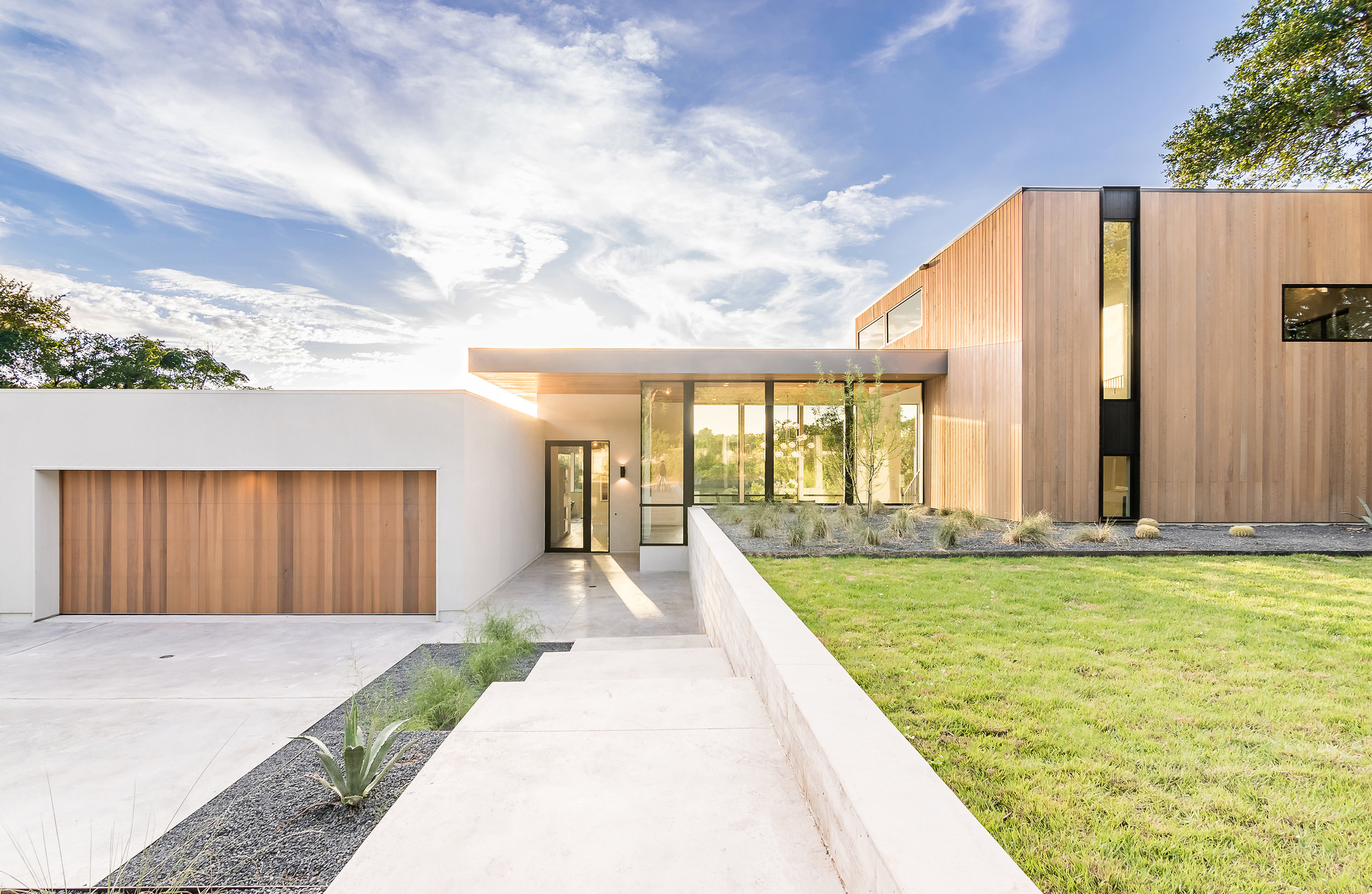 02 Bracketed Space House by Matt Fajkus Architecture_Photo 2 by Spaces and Faces Photography.jpg