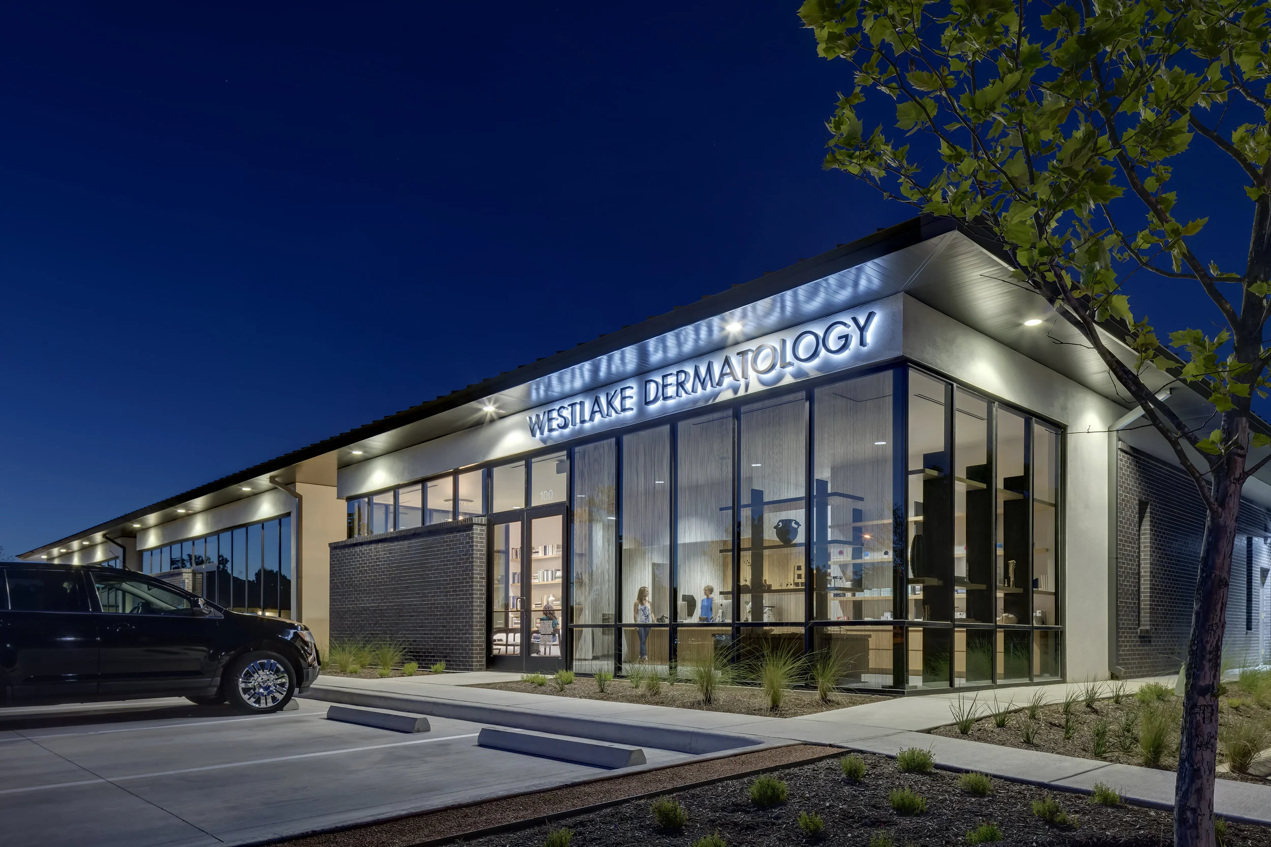 Westlake Dermatology Cedar Park by Matt Fajkus Architecture_exterior photo 4 by Charles Davis Smith.jpg