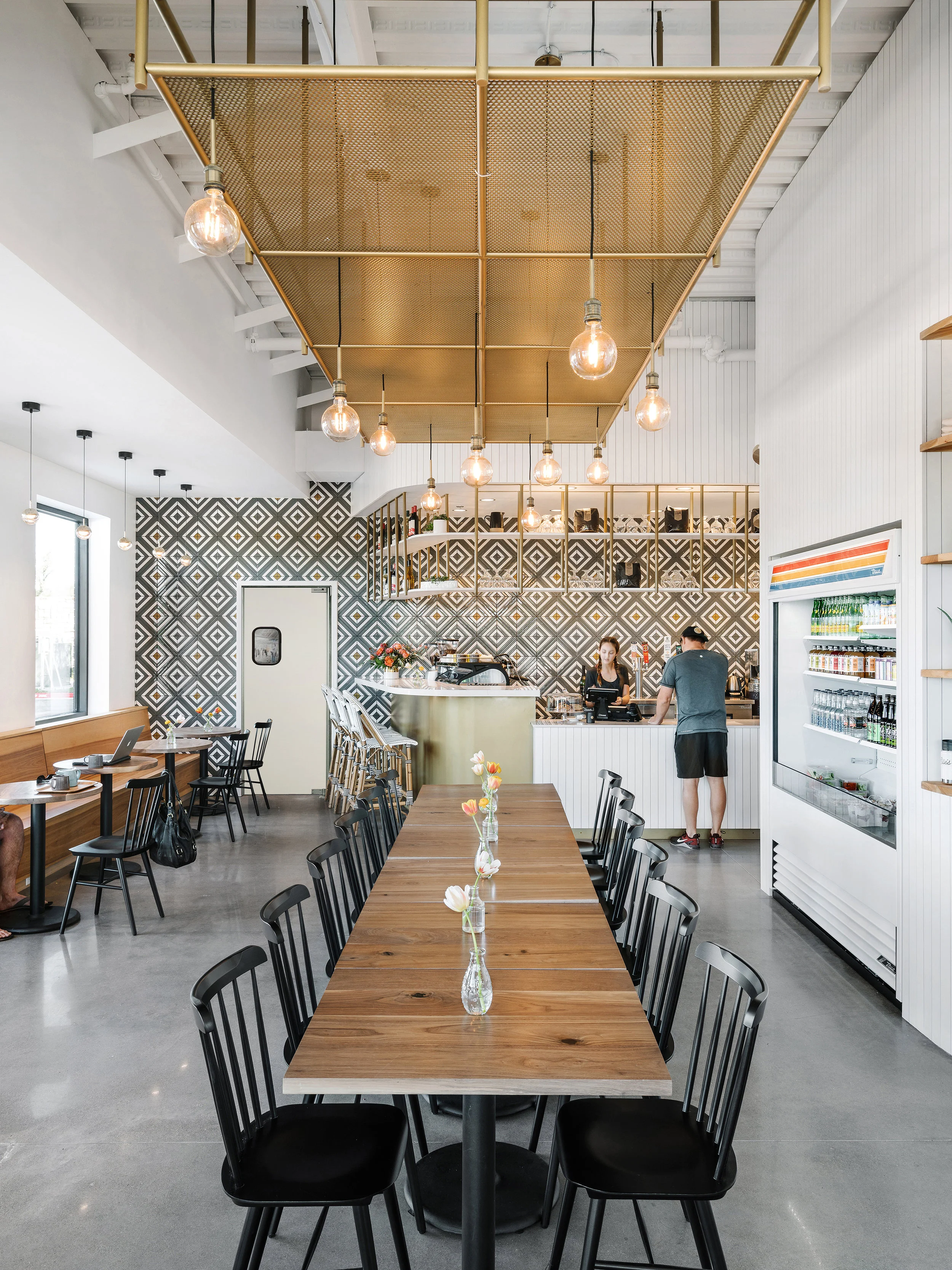 18 Alive + Well Austin by Matt Fajkus Architecture_Photo by Chase Daniel .jpg